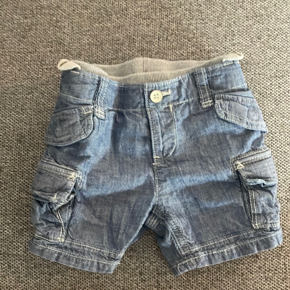 Baby gap jean shorts size 18-24 mths